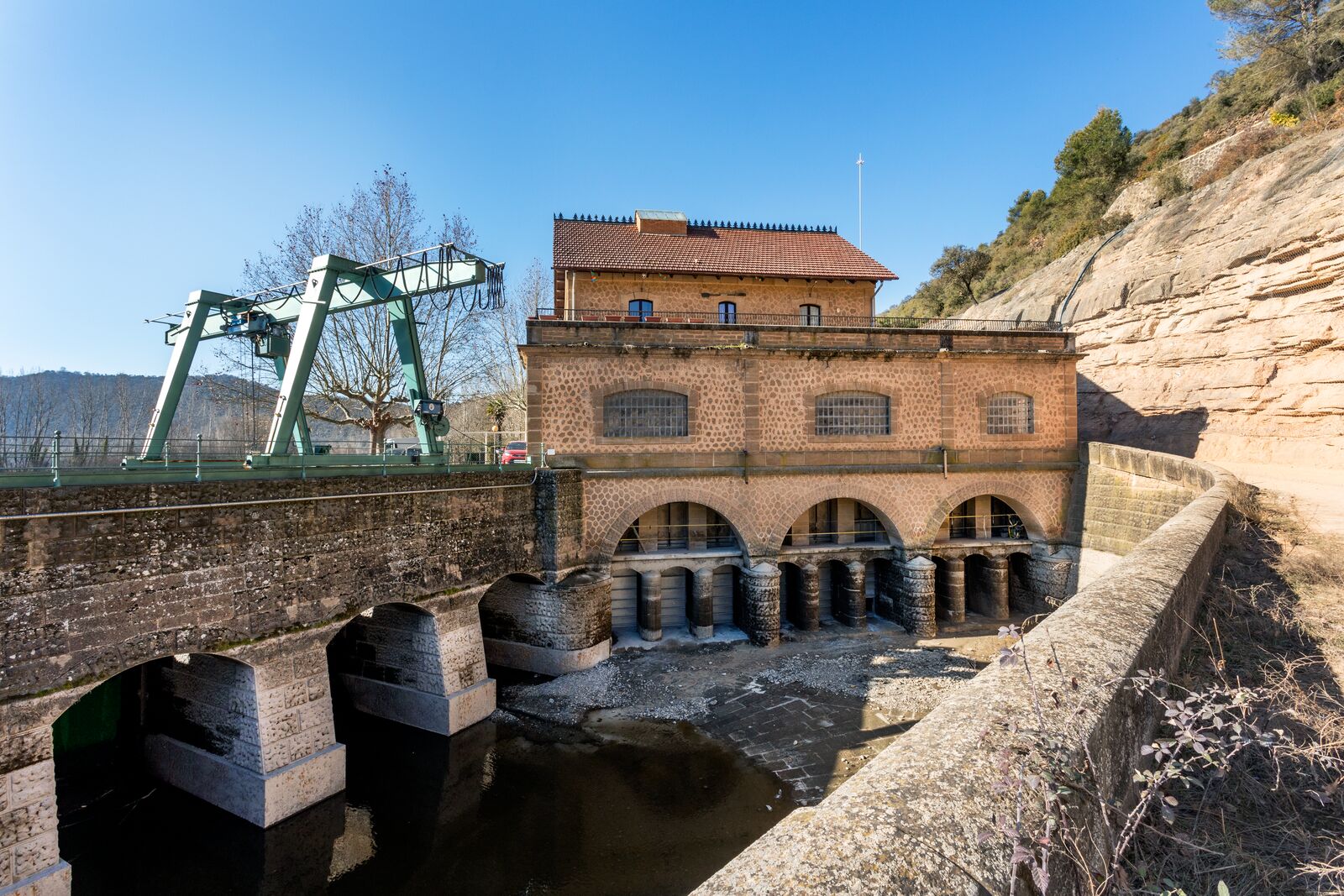 Coutex Sorigué sustituye 9 compuertas en el canal de Urgell