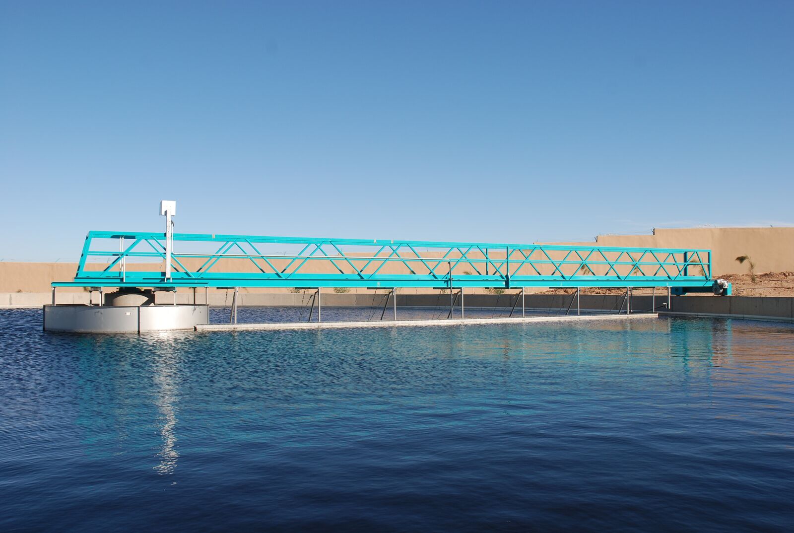 Suministro de equipos para la estación depuradora de aguas residuales de El Bayadh
