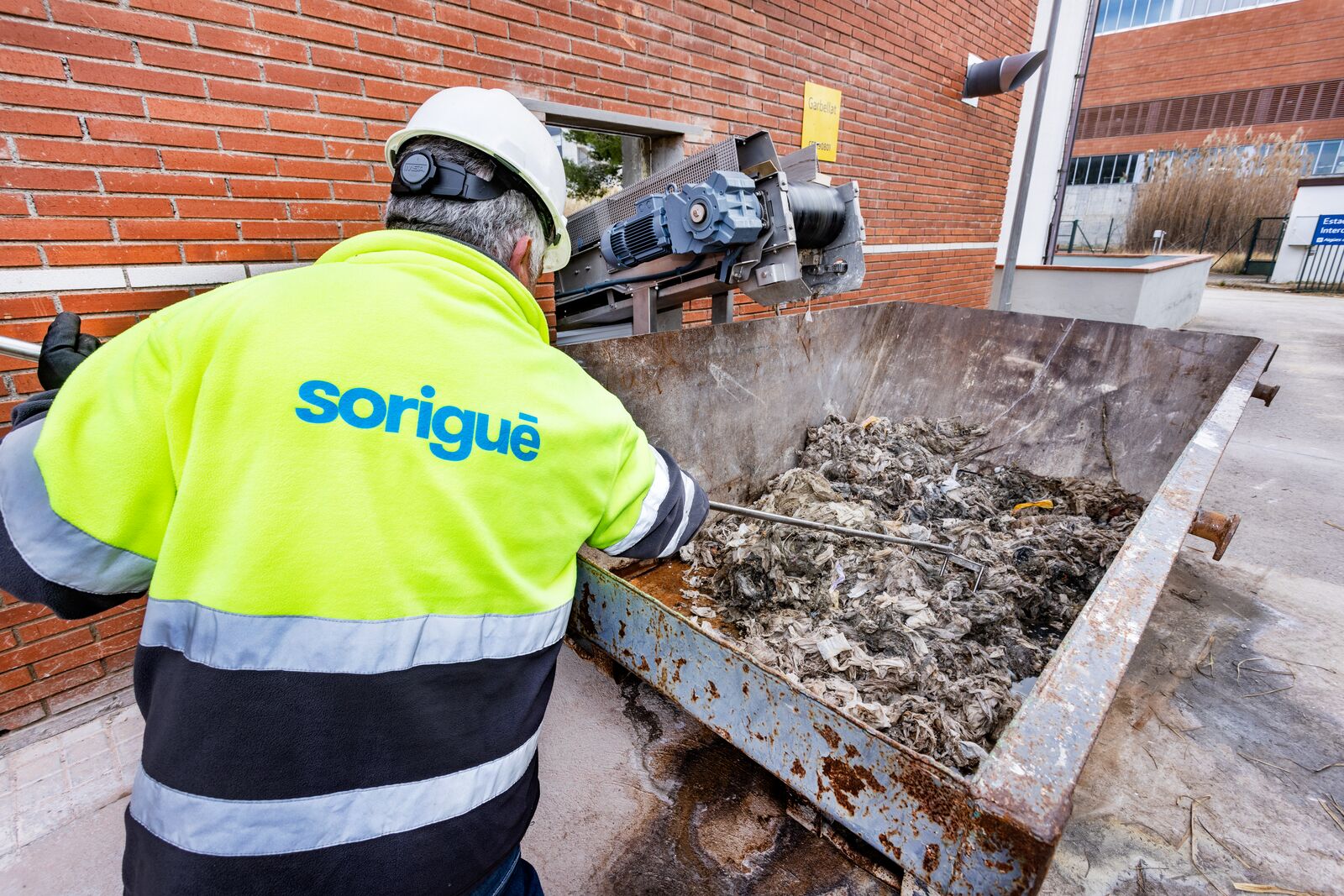 Coutex Sorigué supplies all types of grates for hydraulic installations.