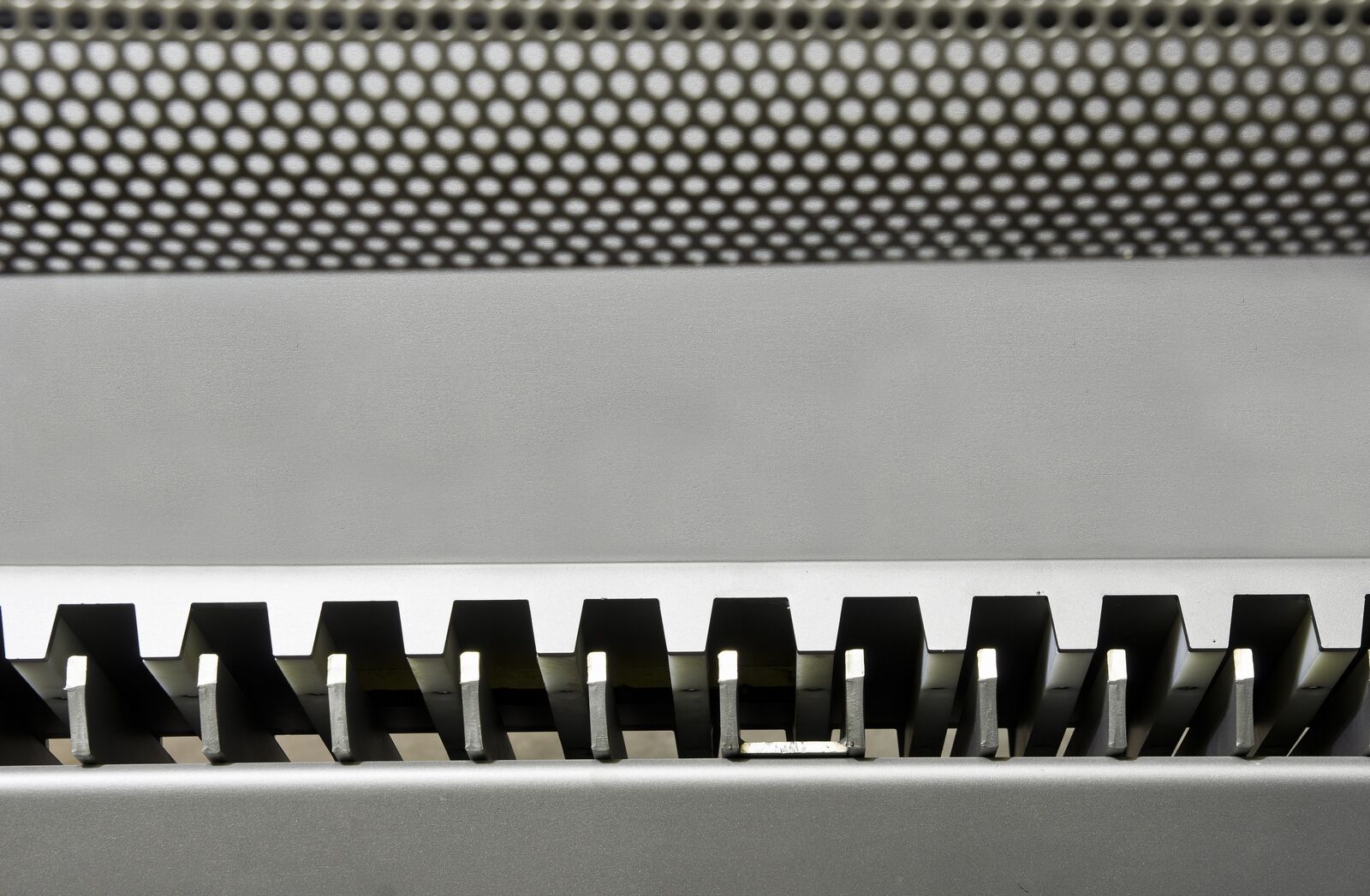 Stainless steel is used for the production of the grate cleaners.